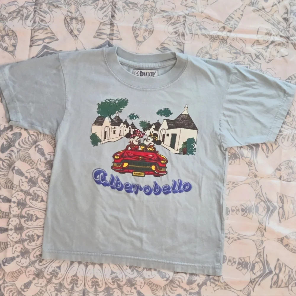 MICKEY & Minnie Alberobello Italy Red Convertible Travel Tee Royalcup Medium